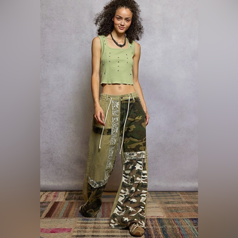 POL Camouflage Patchwork Wide Leg Jeans - Picture 6 of 6